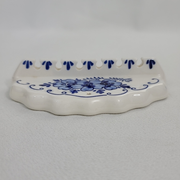 Delfts Blue Hand Painted Ceramic Spoon Holder - Picture 6 of 12